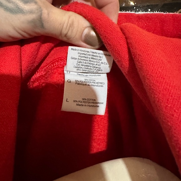 Goldman red sweater size large - Picture 4 of 4